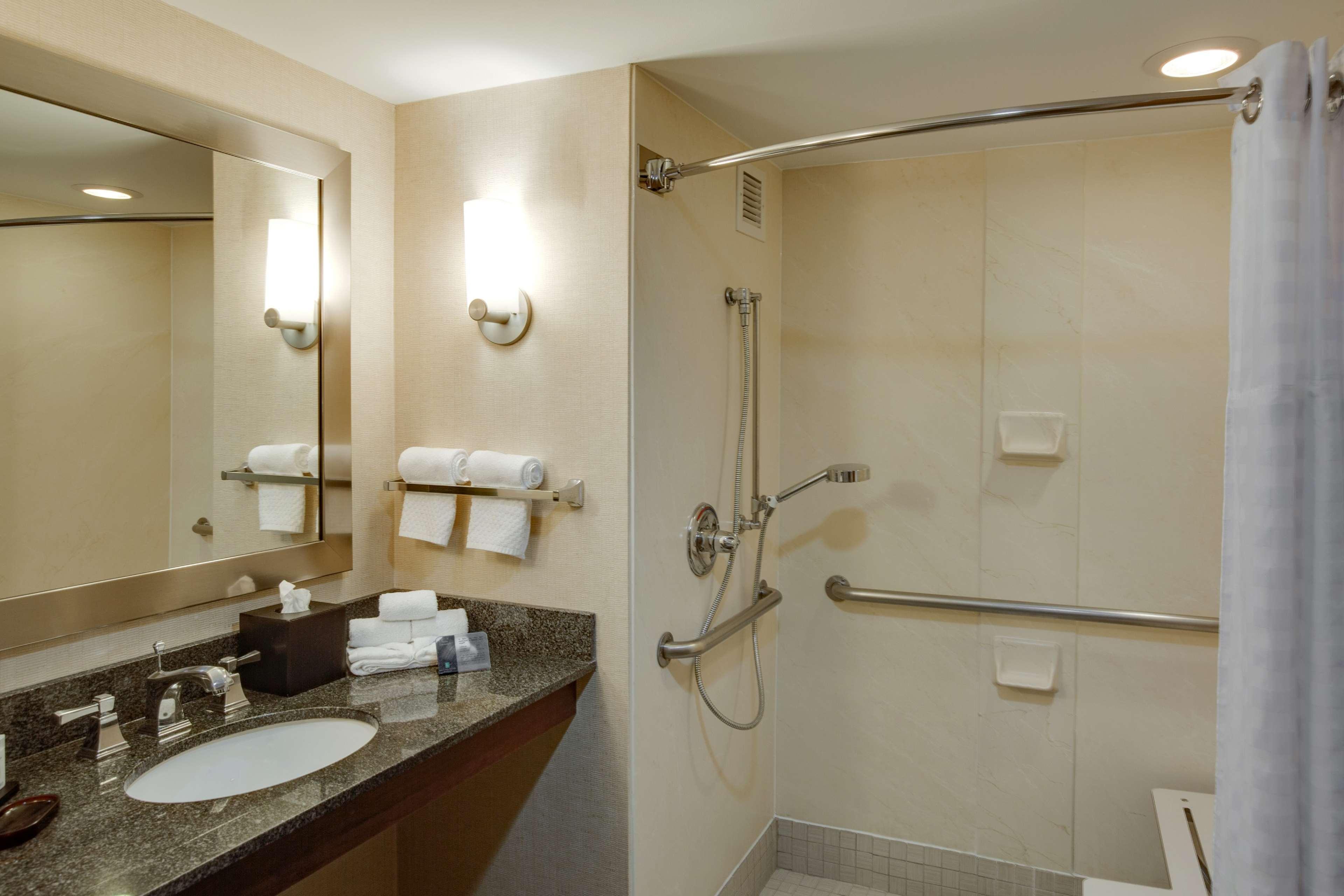 Embassy Suites By Hilton Columbus Dublin Extérieur photo