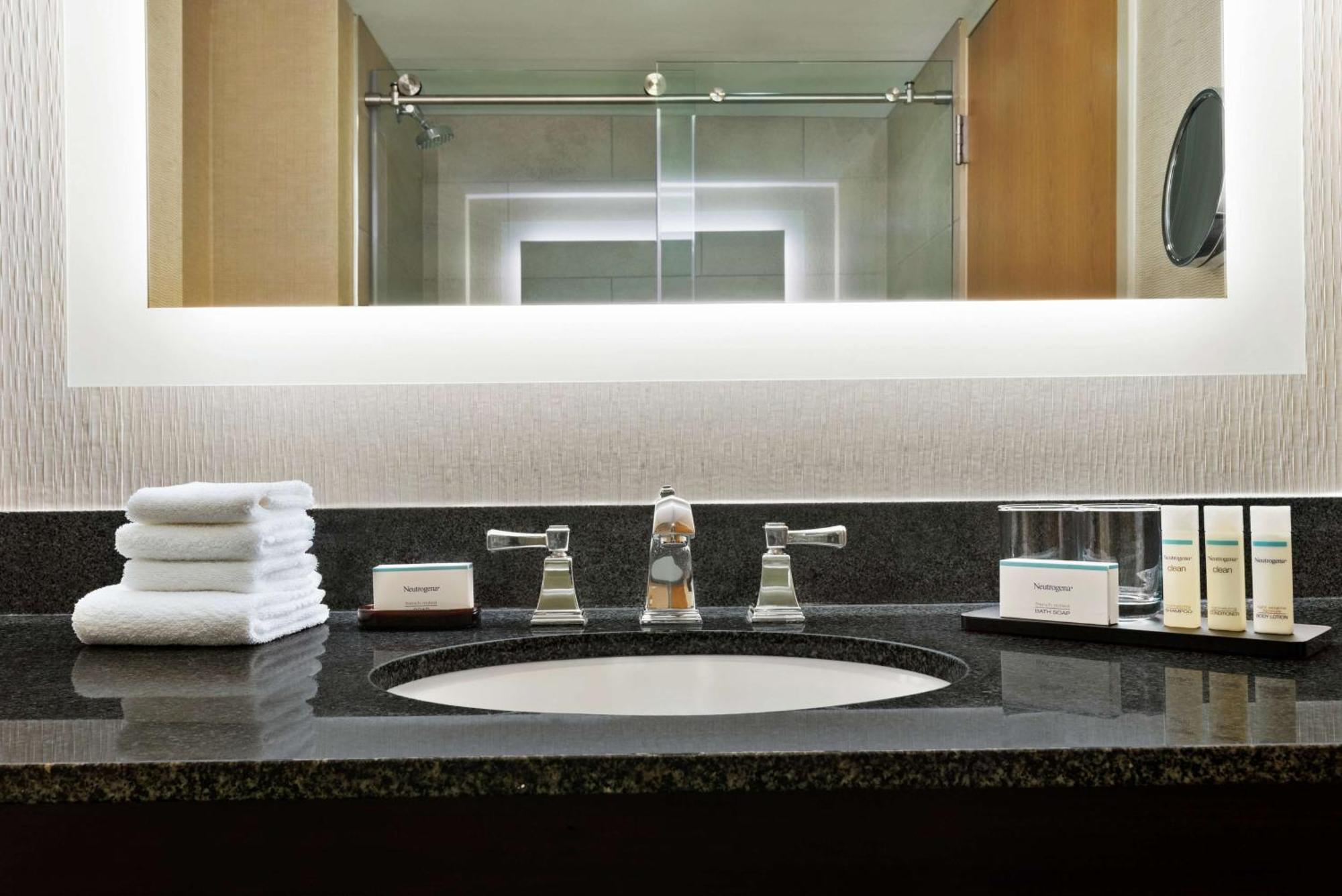 Embassy Suites By Hilton Columbus Dublin Extérieur photo